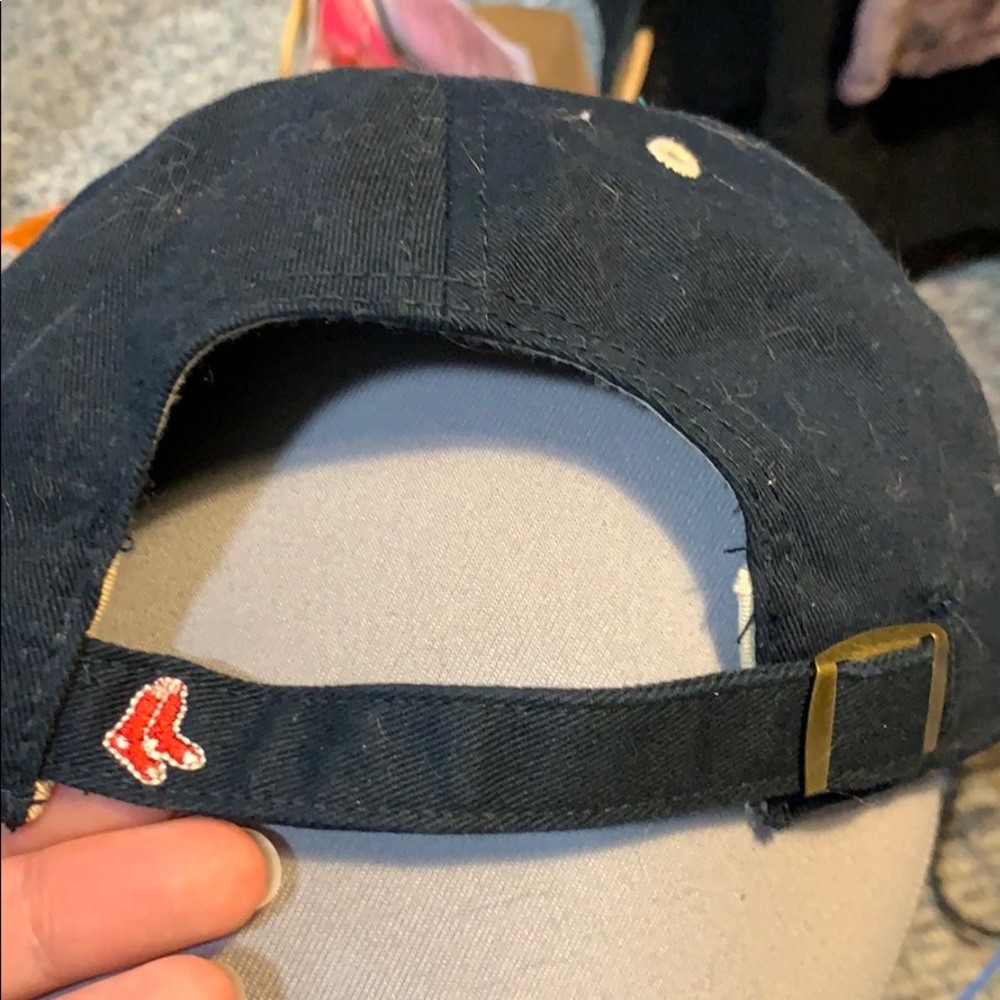 Red sox adjustable baseball hat - Picture 3 of 3